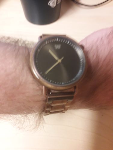 Customer photo review of Jack Pähkinäpuu | Puinen rannekello | 42 mm