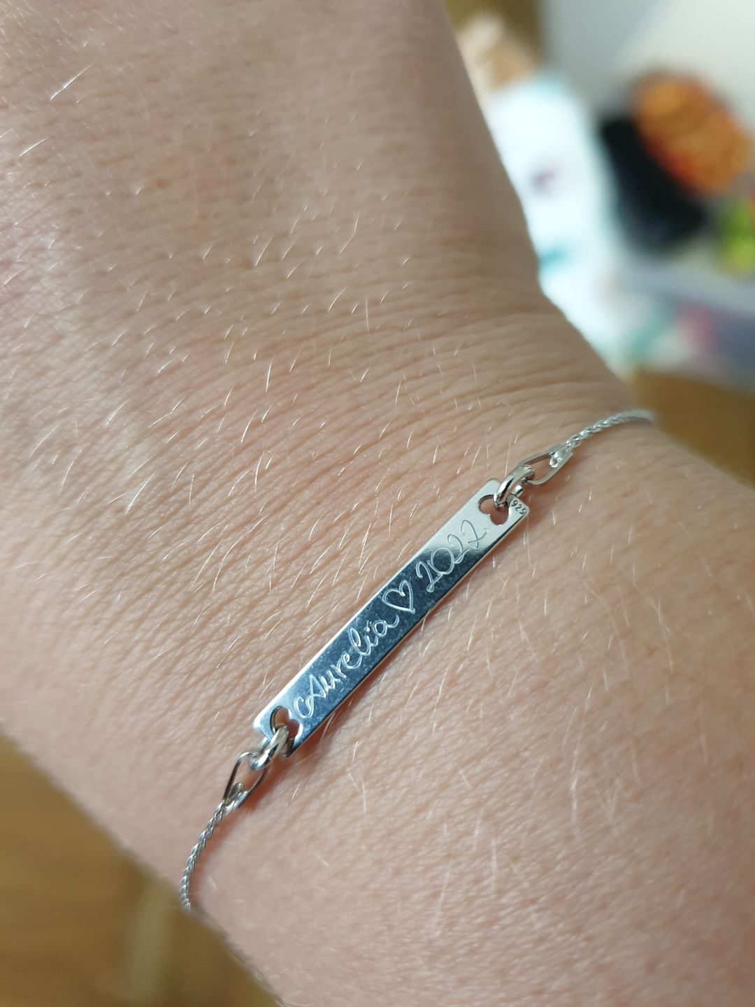Customer photo review of Armband mit Gravur länglich