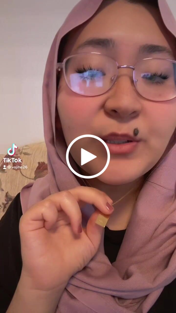 Customer video review of Plain | Halskette + Gravur