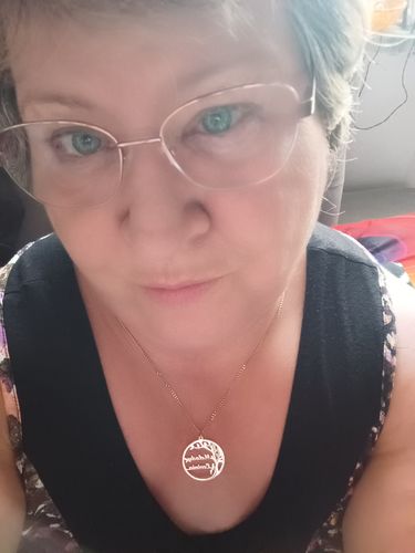 Customer photo review of LOANYA Lebensbaum Kette mit personalisierten Namen