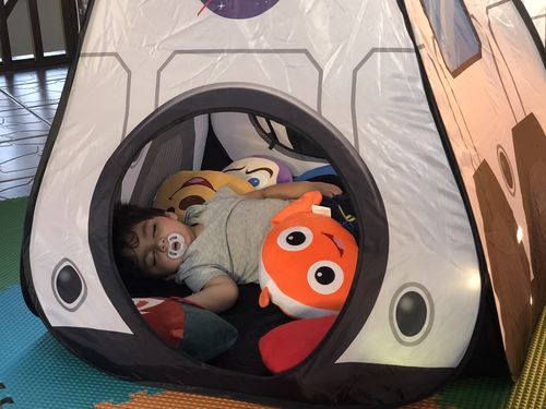 Customer photo review of Colección Cuentos para ir a Dormir: 12 cuentos y  almohadas Disney