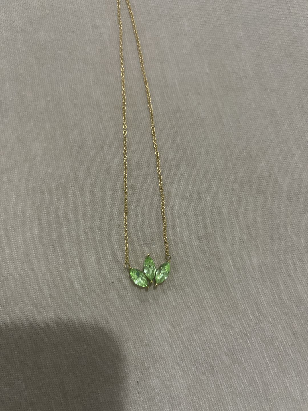 Customer photo review of Lotus Halskette | 18K vergoldet