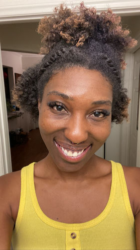 Customer photo review of Temporary Hair Color Gel - Cranberry