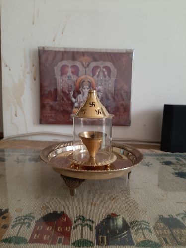 Customer photo review of Smal Brass Stand / Mukkali