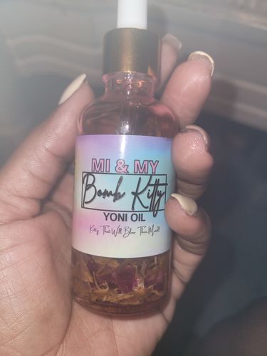 Customer photo review of Bomb Kitty Yoni Oil