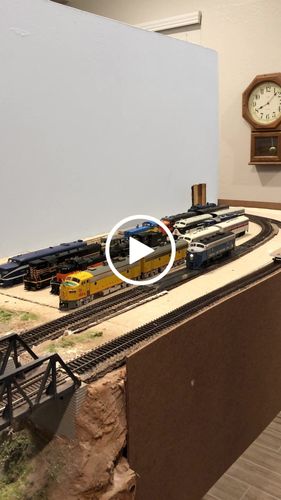 Customer video review of Athearn HO F7A w/DCC & Sound, N&W/Freight #3725