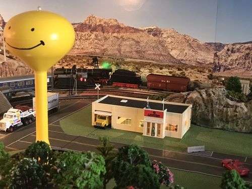 Customer photo review of Model Power MDP769 Built-Up Buildings - Lighted w/2 Figures -- Leviton Office, HO Scale