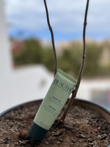 Customer photo review of Crème Hydratante Éclat au Thé Vert