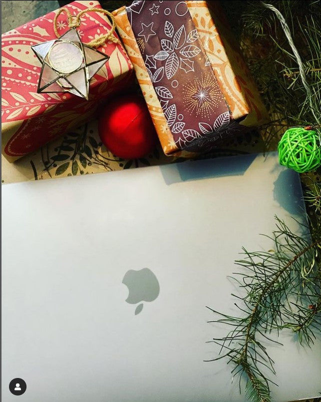 Customer photo review of Clear Frost Macbook Case
