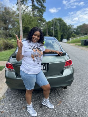 Customer photo review of Jordan 1 High Stealth DopeSkill T-Shirt Queen Of Hustle Graphic