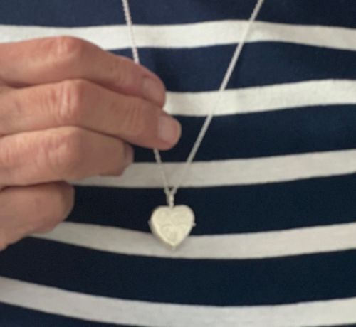 Customer photo review of Z Item Personalisation