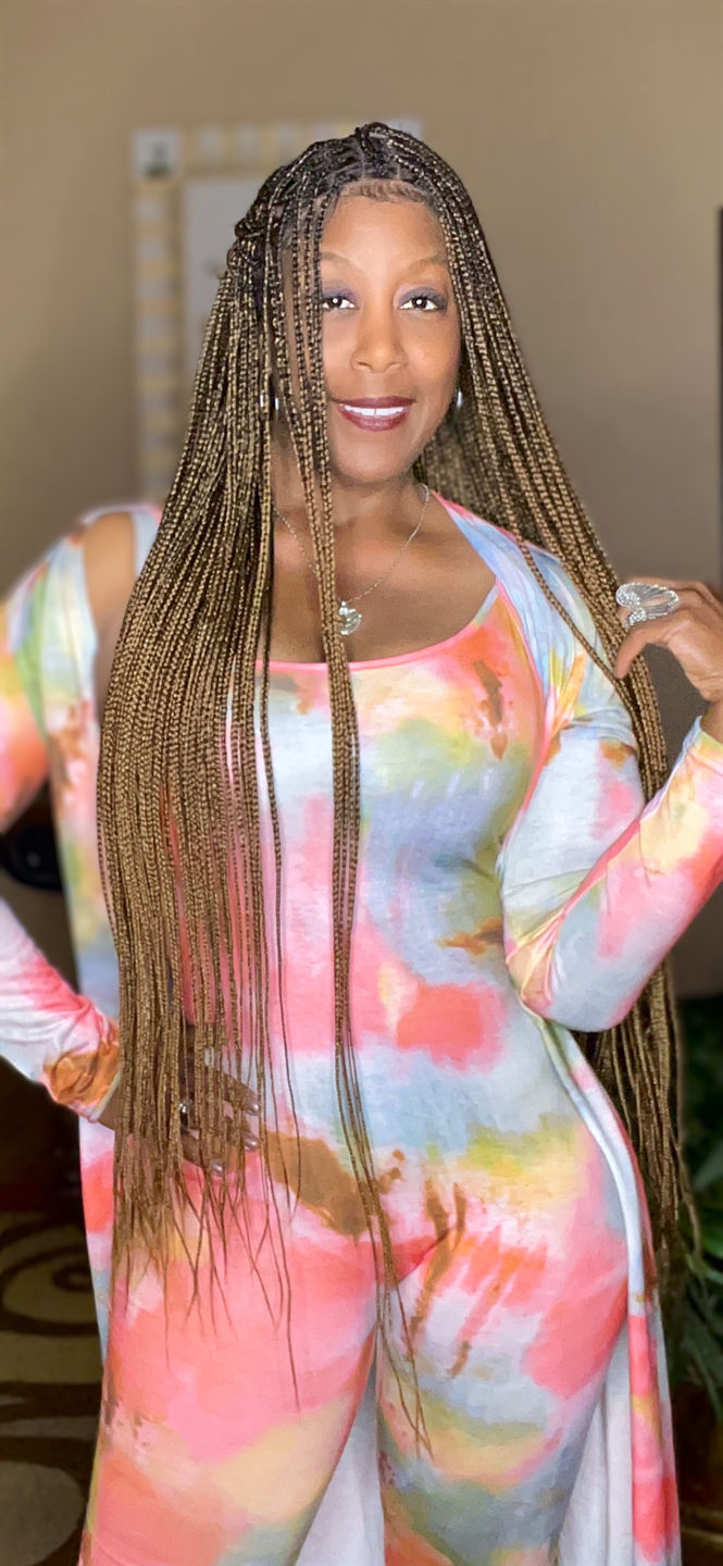 Customer photo review of Beyoncé Knotless Braids Wigs (Ready To Ship)