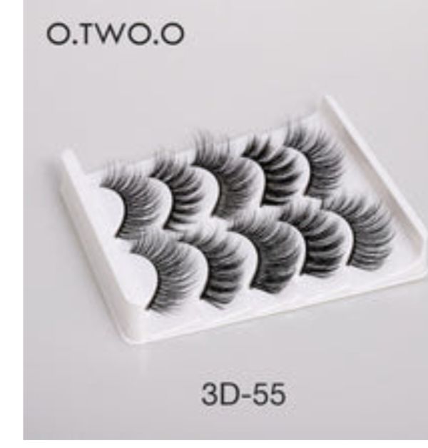 Customer photo review of O.TWO.O 3D MINK EYELASHES