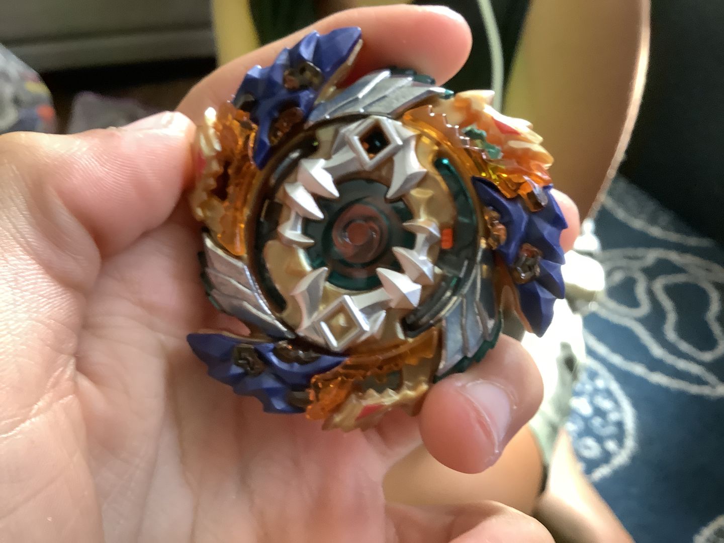 Customer photo review of Takaratomy  Beyblade Burst B-122 Geist Fafnir.8'.Ab Stamina Starter Left Spin