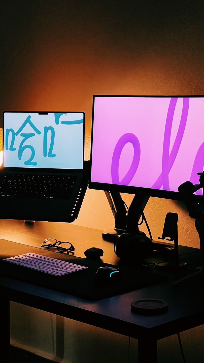Customer photo review of Support de moniteur avec plateau inclinable OPE-1