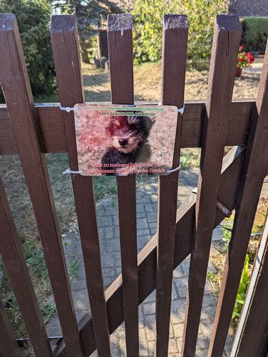 Customer photo review of Hunde-Türschild mit Foto & Wunschtext