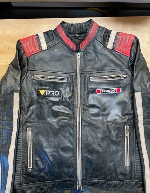 Customer photo review of James Men's Vintage Motorcycle Leather Jacket