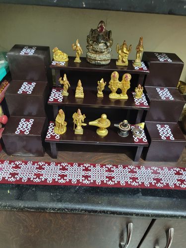 Customer photo review of Wooden 3 Step Deity / Pooja Stand With Lamp Stand (Pair) Set
