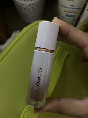 Customer photo review of O.TWO.O MISTY CREAMY VELVET LIP MUD