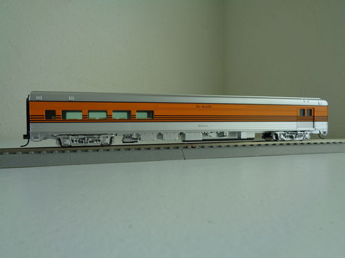 Customer photo review of Walthers Mainline 910-30066  85' Budd Baggage-Lounge - Ready to Run -- Denver & Rio Grande Western, HO
