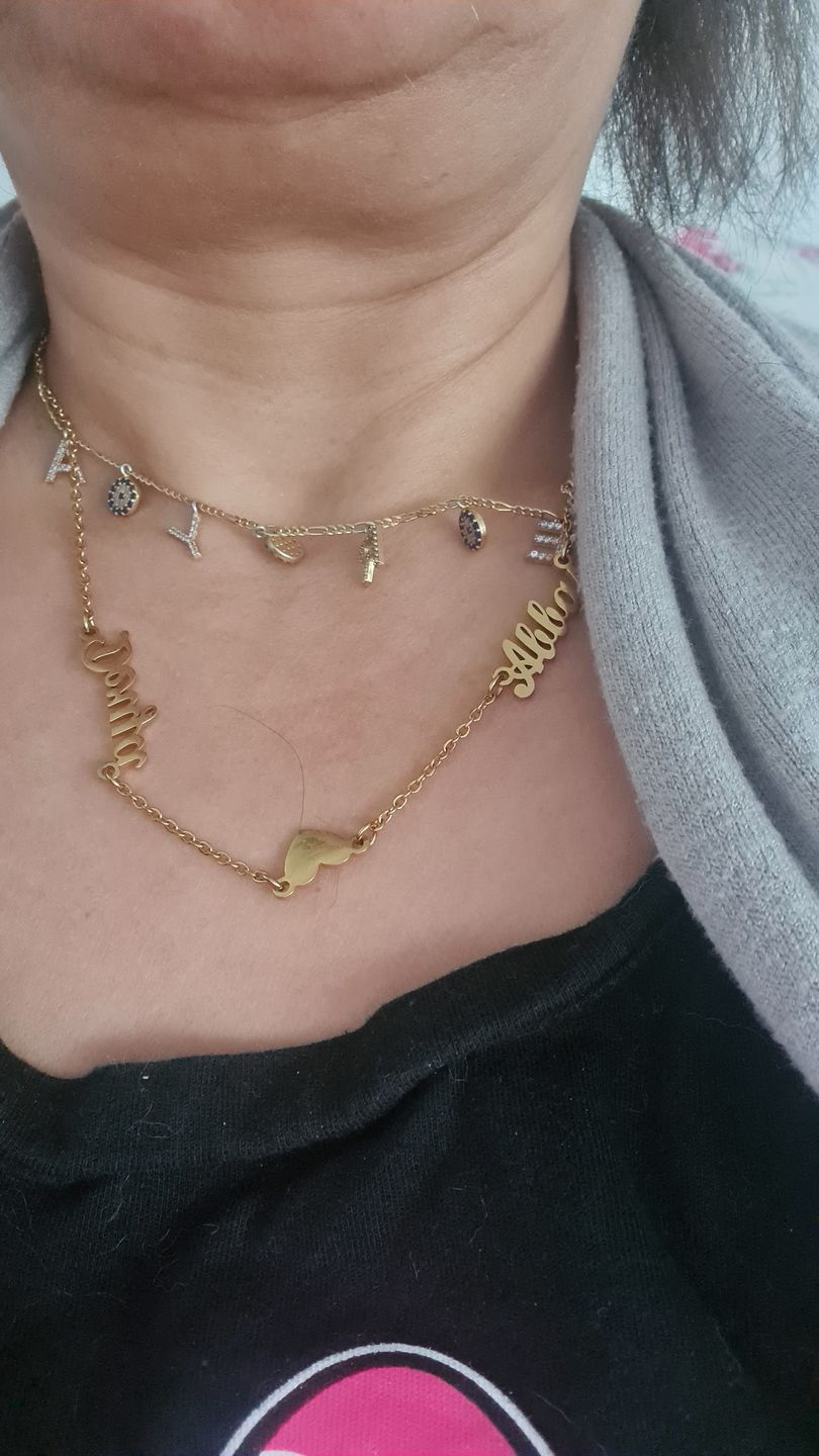 Customer photo review of LOANYA personalisierbare Herzkette mit zwei Namen