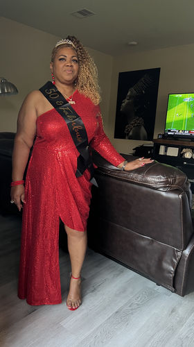 Customer photo review of Plus Size Fashion Asymmetric Elegant Sequin Dress