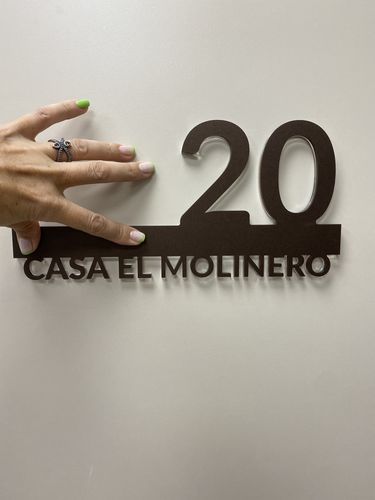 Customer photo review of Numero civico e testo sagomato modello Line 02 Acrilico