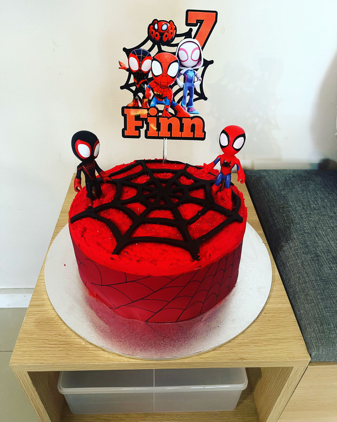 Customer photo review of Spider Web - Icing Cake Wrap
