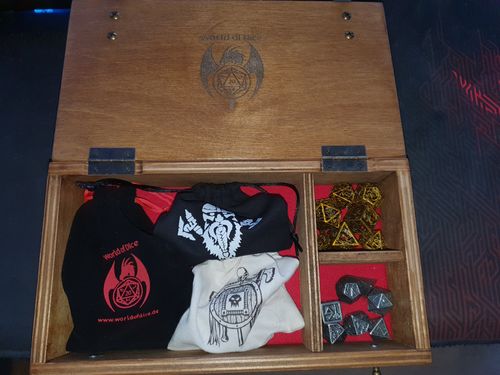 Customer photo review of Würfeltruhe Roll the Dice