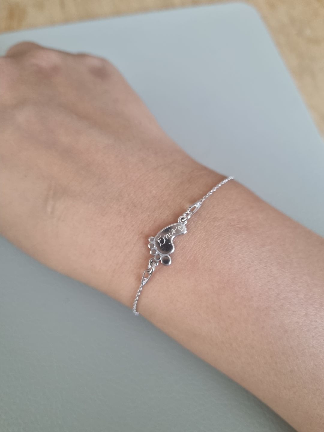 Customer photo review of Armband "Babyfuß"