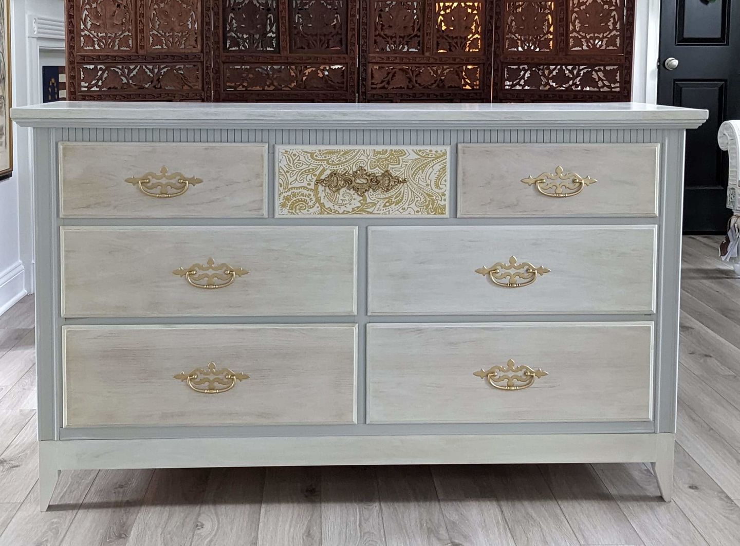 Customer photo review of Luxe Grey - One Step Paint