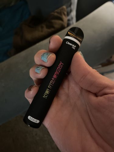 Customer photo review of 500mg CBD Disposable Vape Pen | CleanAF MAX