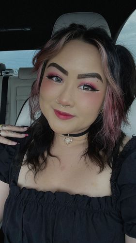 Customer photo review of Oversentimental Kristin - gray
