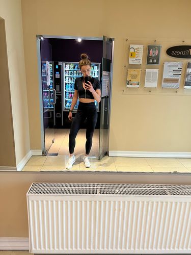 Customer photo review of Valor Legging Set (Black)