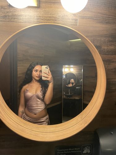 K. G. review of Ellen Set image 1 out of 1