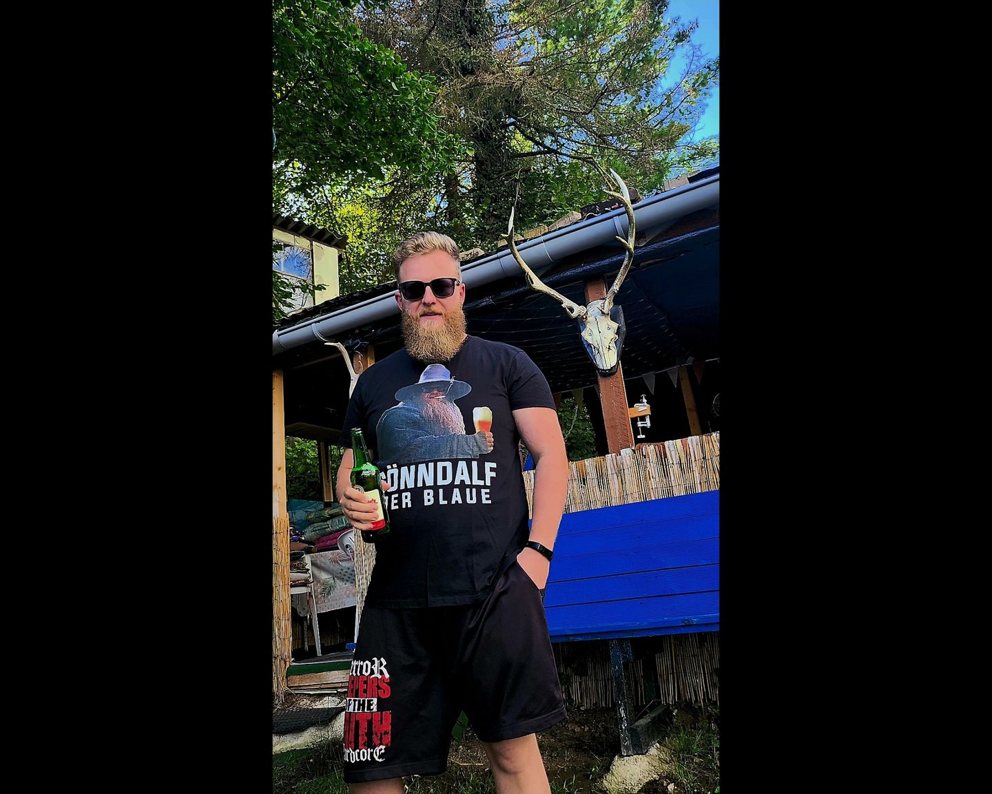 Customer photo review of Gönndalf´s Rückkehr - Beidseitiger Druck - Herren Shirt