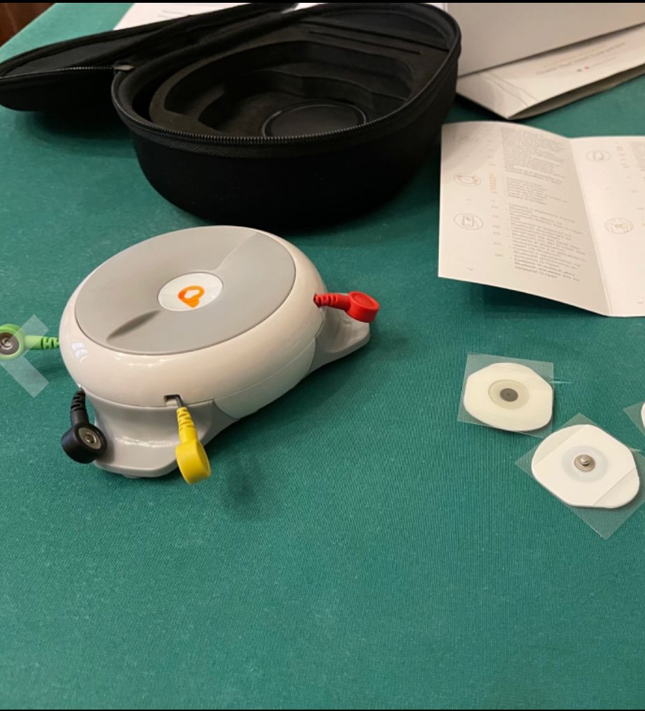 Customer photo review of DISPOSITIVO ECG PROFESSIONALE