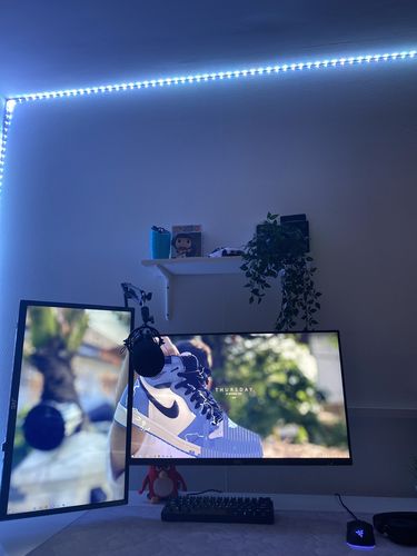 Customer photo review of Cloud White | Deskmat