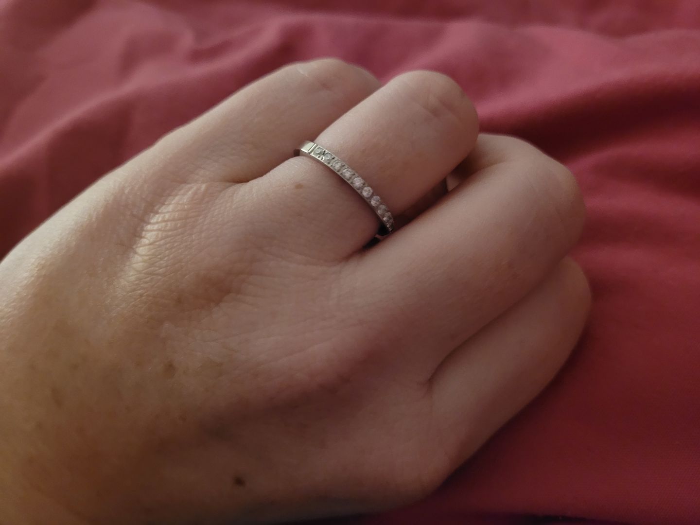 Customer photo review of White Gold 2mm Half Glitz Ring