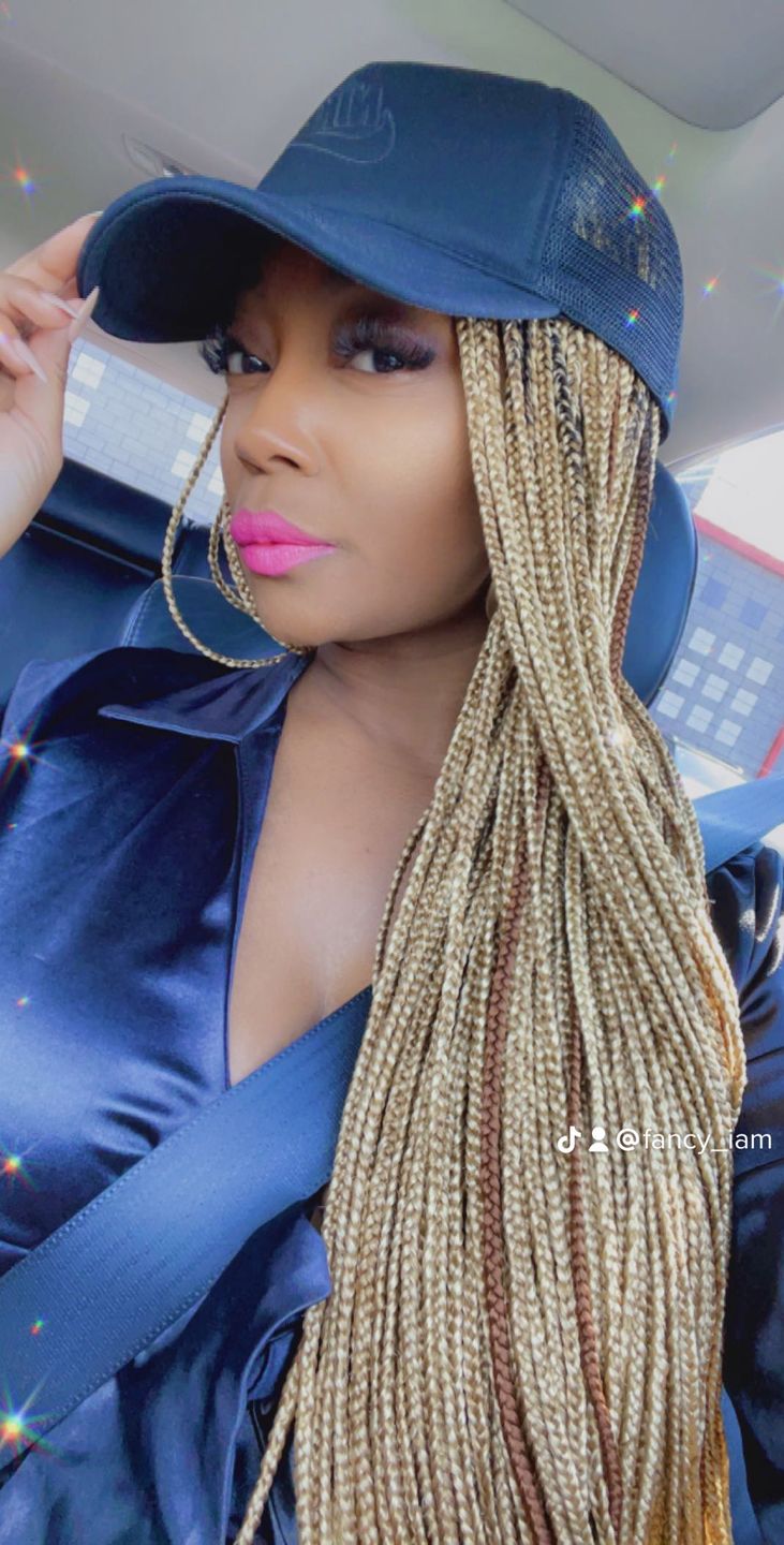 Customer photo review of Beyoncé Honey Blonde Knotless Braids