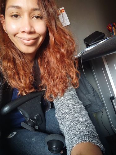 Reseña con foto de un cliente sobre Henna Jamila Hair