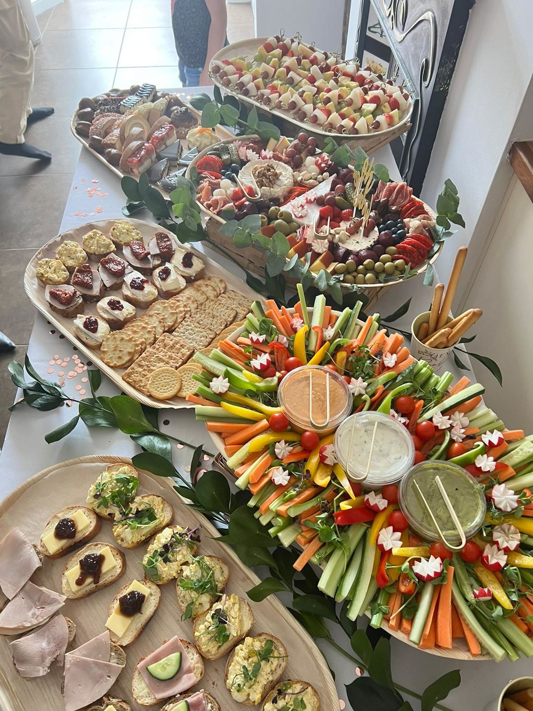 Customer photo review of Extra Large Oval Palm Leaf Serving Platter (55 x 30 cm)