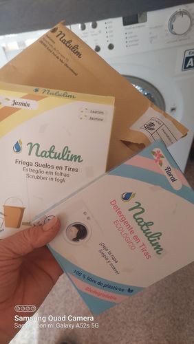 Customer photo review of Eco-Tiras de Detergente 40 lavados Natulim
