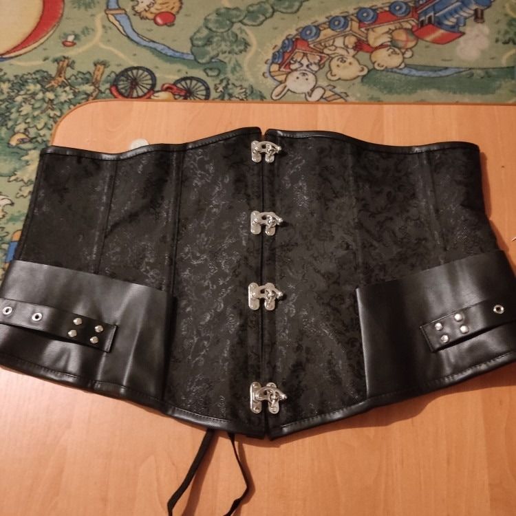Customer photo review of Brocade Steampunk underbust corset