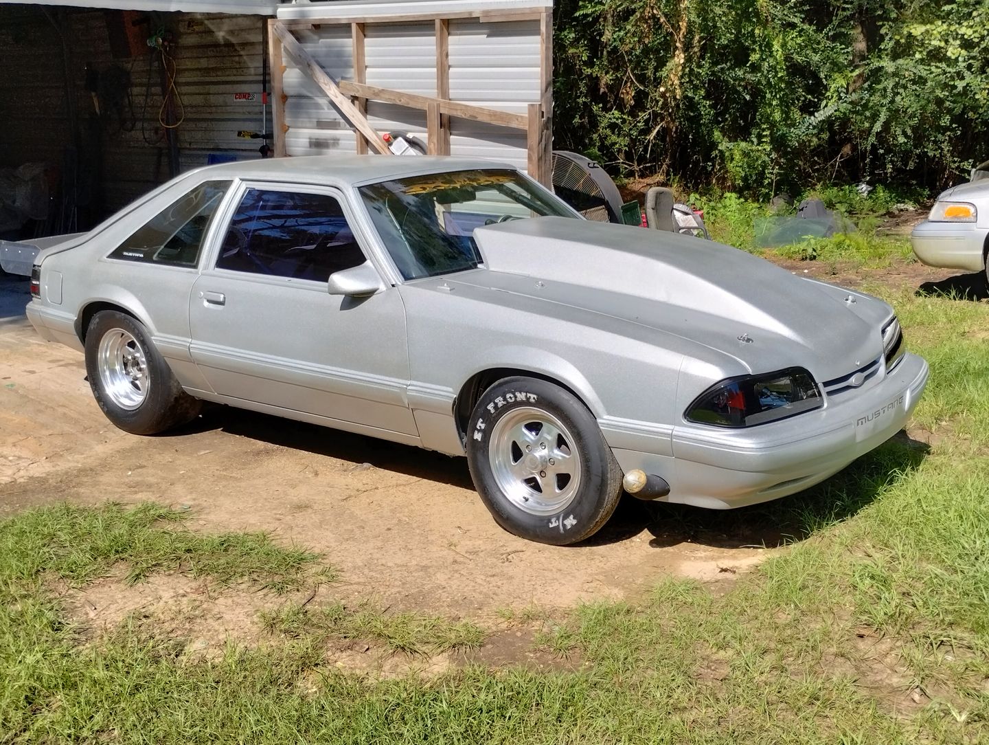 Customer photo review of Motion Raceworks Foxbody Mustang Hatchback 15" Strutless Drag Wing 31-140