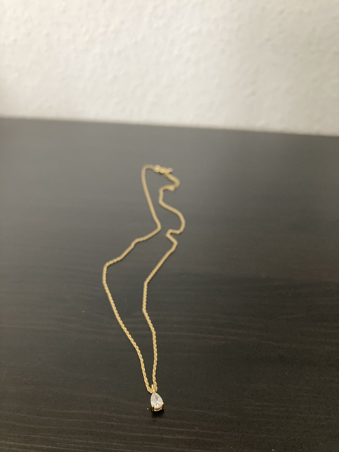 Customer photo review of Teardrop Halskette | 18K vergoldet