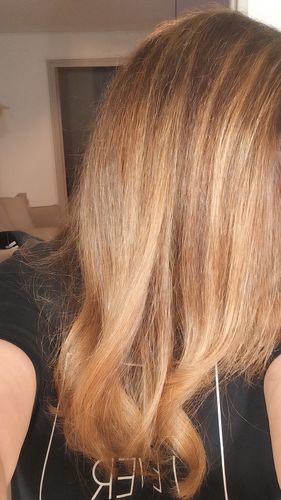 Customer photo review of Notre soin éclaircissant pour des cheveux rayonnants en moins de 5 minutes