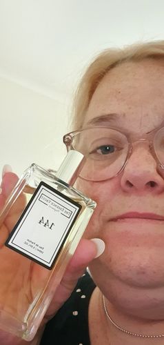 Customer photo review of Inspired by La Vie Est Belle - 144