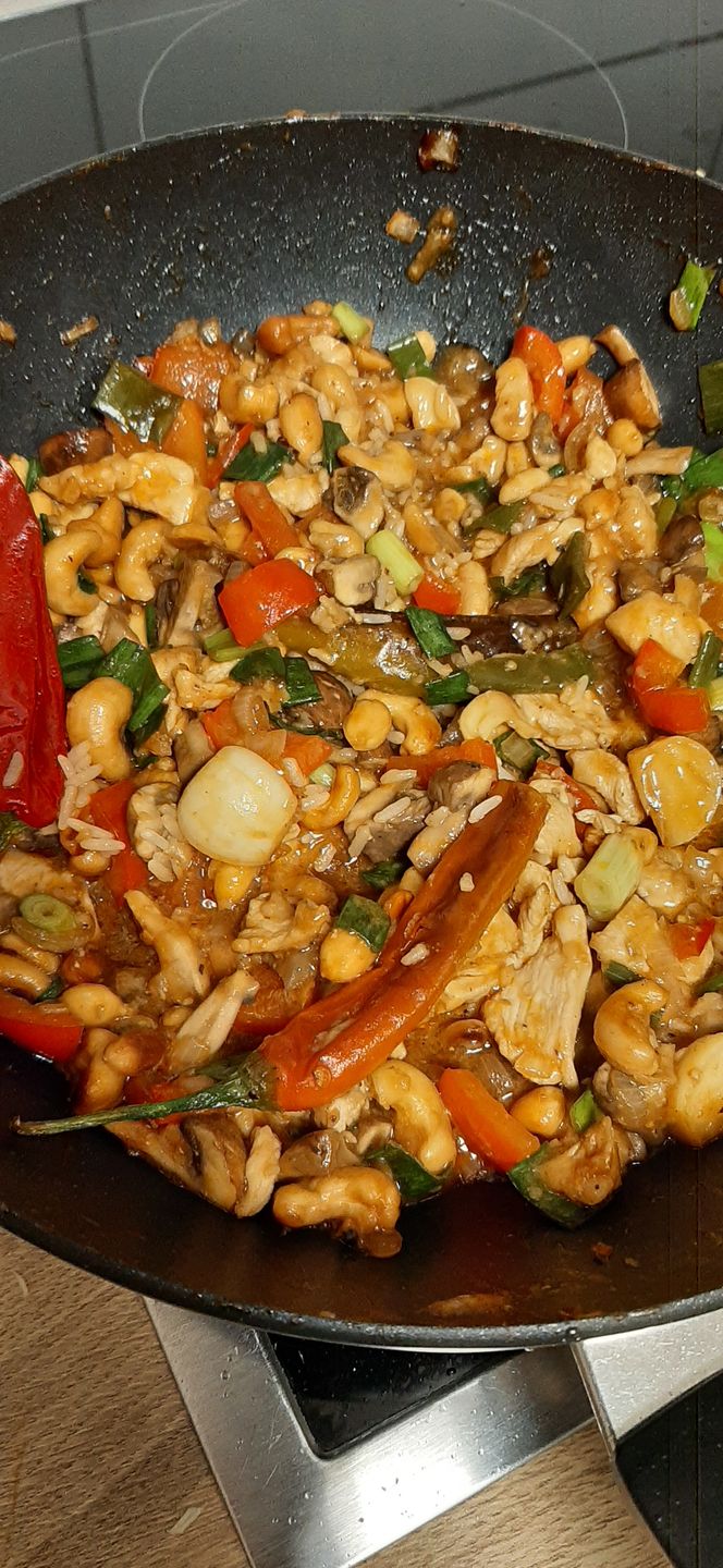 Customer photo review of Premium Thai Sauce mit 10 Rezeptkarten (für 13-15 Portionen)