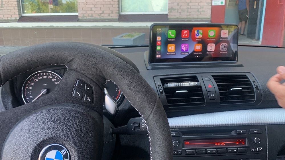 Customer photo review of BMW 1 Series (E81, E82, E85, E87, E88) 10.25" Multimedia Display Touchscreen + Built-in Wireless CarPlay & Android Auto (2004 - 2012) (LHD & RHD)